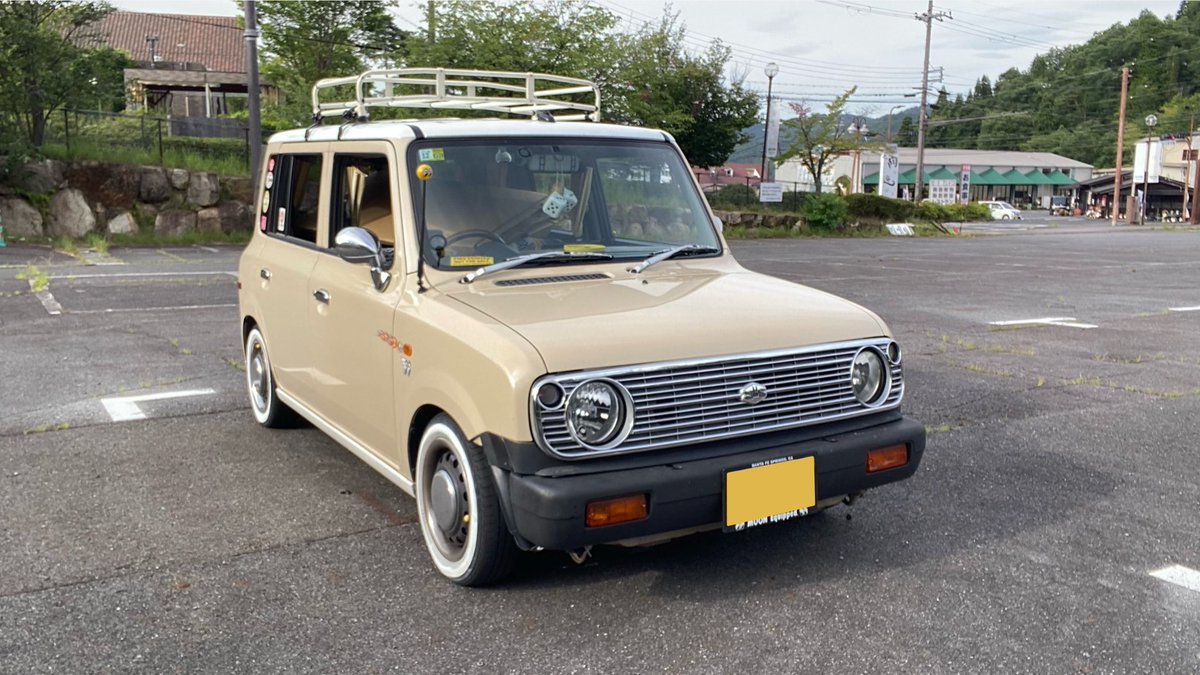 johnsmith3920's tweet photo. ラパンに鉄バンパーつけてメッキでラッピングしてメッキ加飾するけど、高級車のステータスとか欲しいわけじゃなくて、昔の車の見た目に近付けたいから、レトロ感を苦労して演出してますw(メッキ加飾、周辺の辻褄合わせた完成予想図) https://t.co/H6C6ehjkvU