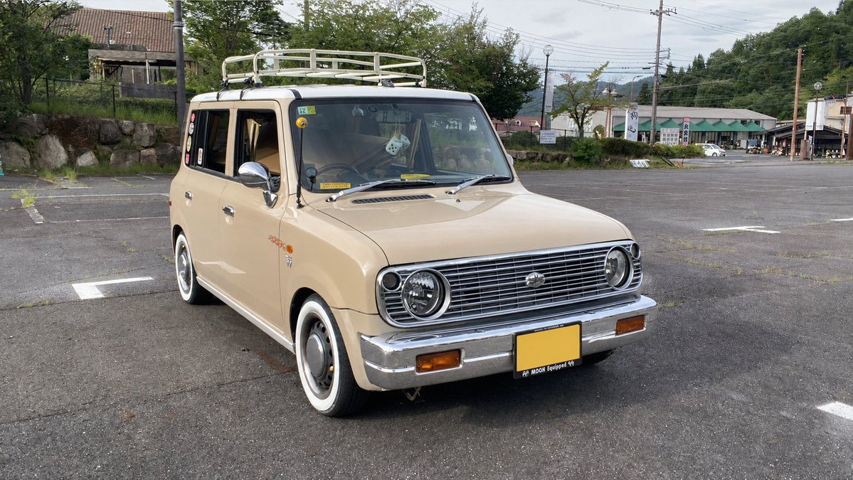johnsmith3920's tweet photo. ラパンに鉄バンパーつけてメッキでラッピングしてメッキ加飾するけど、高級車のステータスとか欲しいわけじゃなくて、昔の車の見た目に近付けたいから、レトロ感を苦労して演出してますw(メッキ加飾、周辺の辻褄合わせた完成予想図) https://t.co/H6C6ehjkvU