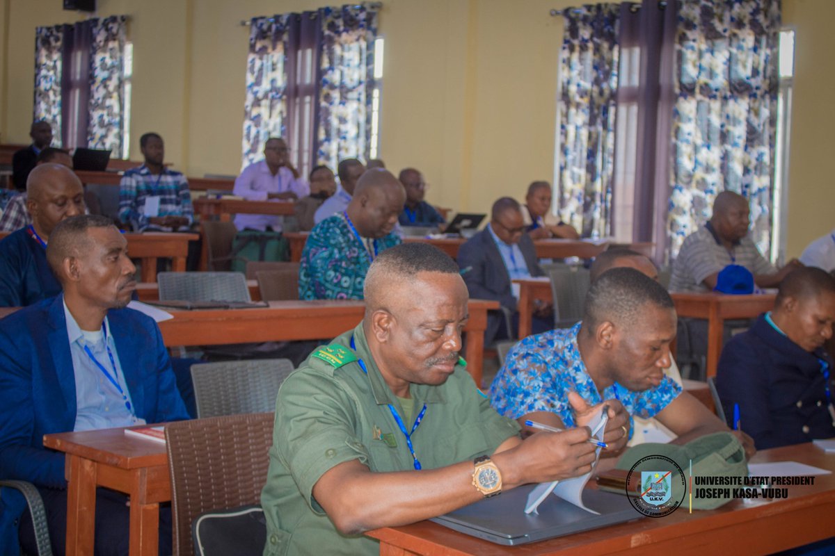 UNESCOKinshasa's tweet photo. 🌍 Atelier annuel du Comité scientifique de la #RéserveDeBiosphèreDeLuki : plus de 70 acteurs mobilisés pour la gestion durable du corridor Luki–Muanda
✳️ Les 10 et 11 juillet 2026, l’#UNESCO, l’#UCOOPIA, le #WWF, l’#INERA et l’#ICCN ont coorganisé l’atelier annuel du Comité scientifique de la Réserve de biosphère de Luki (#RBL), consacré à la consolidation des acquis en matière de paysages résilients et durables dans le #CorridorLuki_Muanda.
✳️ Plus de 70 participants réunis en présentiel et en ligne, dont des représentants des institutions publiques, du monde scientifique, des organisations partenaires et des communautés locales, ont été renforcés sur les exigences de la revue périodique décennale de la Réserve de biosphère de Luki.
✳️ Cet exercice essentiel permet d'évaluer les progrès réalisés, mesurer l’efficacité des actions entreprises et orienter les priorités futures de gestion du site. Les échanges ont également porté sur la dynamique spatiale et la #déforestation, les actions de conservation et de restauration des écosystèmes, les pratiques locales de gestion des ressources naturelles, le rôle des gestionnaires dans la préservation de la #biodiversité.
✳️ Les parties prenantes ont également harmonisé leur la compréhension sur le processus de revue périodique, le formulaire officiel de collecte des données et la feuille de route devant conduire à l’élaboration du rapport décennal de la Réserve de biosphère de Luki.
#UNESCO #WWF #ICCN #INERA #UCOOPIA
#RéserveDeBiosphèreDeLuki #Biodiversité
#DéveloppementDurable #CorridorLukiMuanda
#MAB #RDC #PaysagesDurables