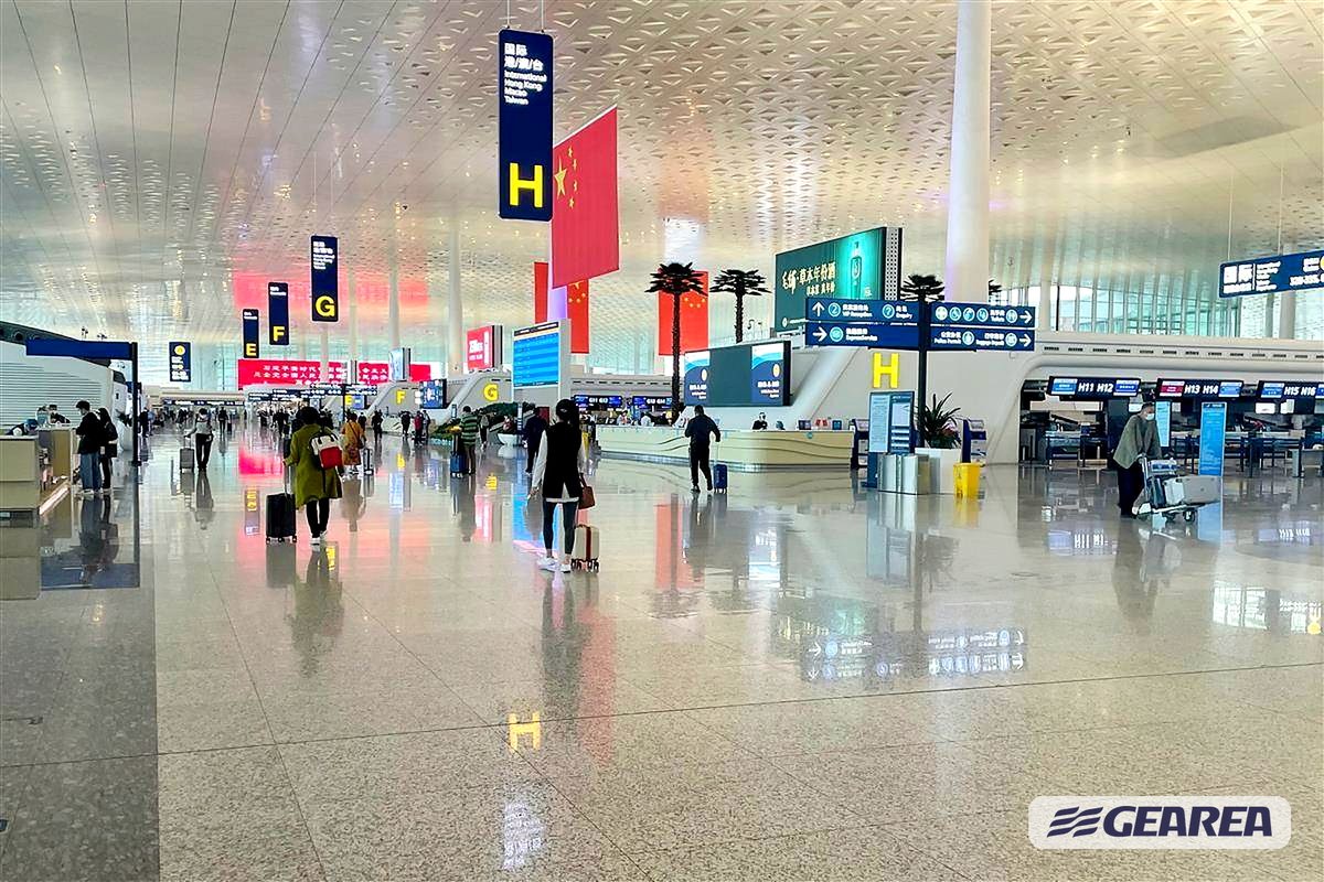 Gearea_Climate's tweet photo. Wuhan Tianhe International Airport T3 ✈

124 large-scale temperature and humidity independent control AHUs support fresh air and comfort across the terminal.

Actual operation results:
33.2% energy saving.
38,100 tons less CO2 emissions per year

https://t.co/MpM0ZnORem https://t.co/U67REbE82T