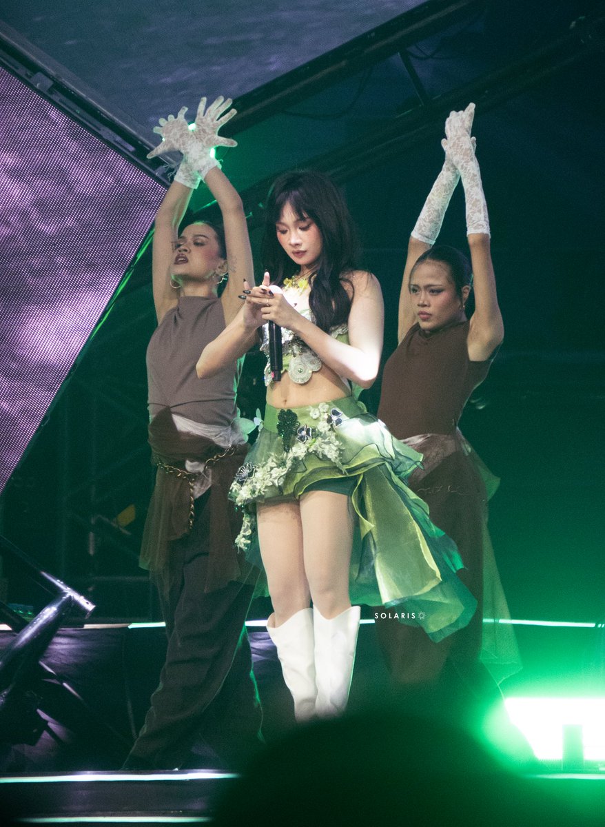 solarisstell's tweet photo. 071126 #KAIA_ALEXA at Puregold OPM Generations Con 2026  

I must say 💯💯💯💯  fairy alexa peak fit

KAIA AT PUREGOLD OPMCON
#kaia #PuregoldxKAIA #AlwaysPanalo @KAIA_Members https://t.co/xHeoATFkSi