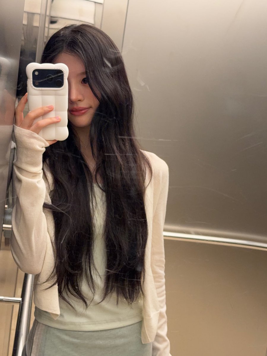 MinjuWeverse's tweet photo. 🐰📸 | 260714 https://t.co/bjHKLWIhNQ