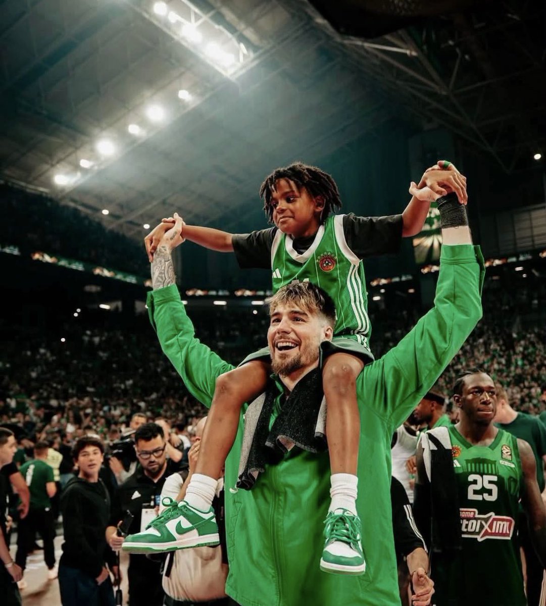 nunnmvp13's tweet photo. Για πάντα εδώ #paobc ☘️ https://t.co/Rg8IF5dvIy