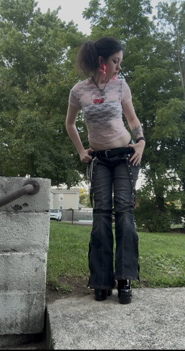 alchemicbanshee's tweet photo. Oh hey freak https://t.co/PDJjHMJR8H