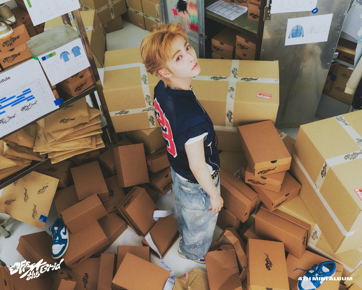 LUN8_official's tweet photo. [#루네이트] 4TH MINI ALBUM 'Off the Grid'
Concept Photo - OFF Ver.👟
Takuma 

🎧Pre-Save &amp; Pre-Add
https://t.co/6PqgsurQBa

#LUN8 #타쿠마 #Takuma 
#Off_the_Grid #LUN8_OfftheGrid https://t.co/1S23H4PnkH