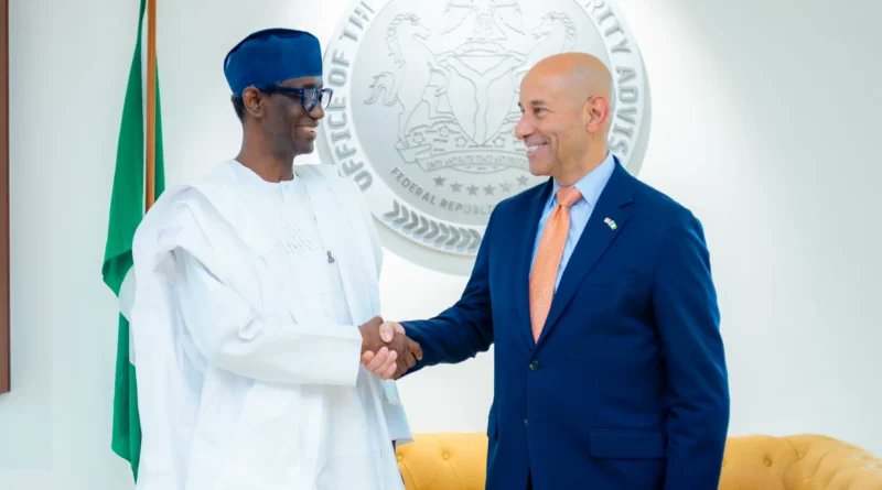 NigeriaStories's tweet photo. JUST IN: Nigeria 🇳🇬 National Security Adviser Nuhu Ribadu on Monday received a high-level United States delegation led by Assistant Secretary of State for African Affairs, Frank Garcia, as Nigeria and the US moved to strengthen bilateral security cooperation. https://t.co/AmTEQ9KQGj