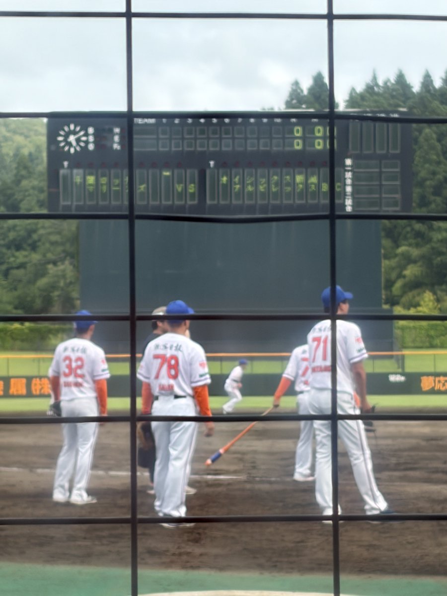 sekita_m's tweet photo. このあと三条パール金属スタジアムで始球式⚾️
オイシックス新潟アルビレックスBC対千葉ロッテマリーンズのゲームがあるよ！

みなさん待ってるよ！
球場に着くとやっぱりドキドキするよ！！ https://t.co/xrgzI6O12G