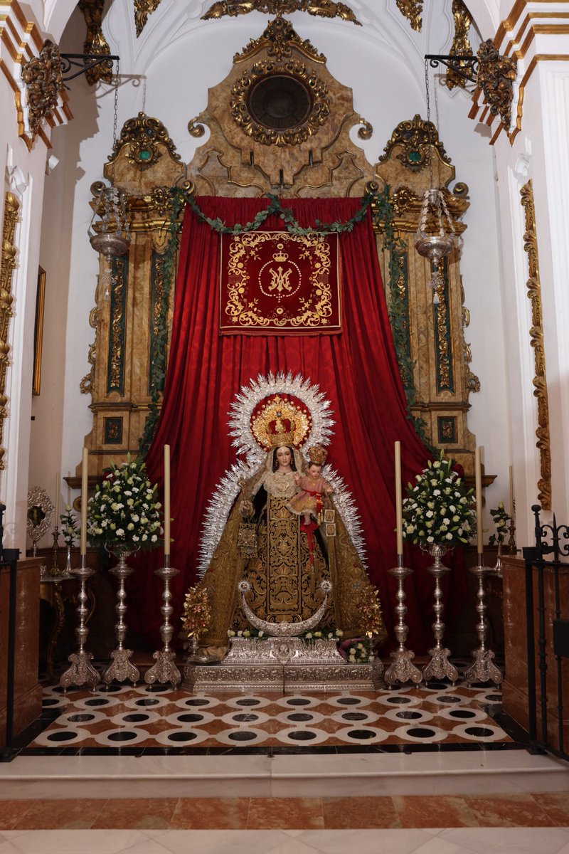 LosRemediosMLG's tweet photo. 💐¡Rosa, clavel, astromelia, longiflorum, hipericum blancos para la Reina del Carmelo!

Este martes ya puedes acudir a venerarla.
• de 10 a 13.30 h.
• de 18 a 20.30 h.

#CofradíasMLG https://t.co/lbXA0AKPyc