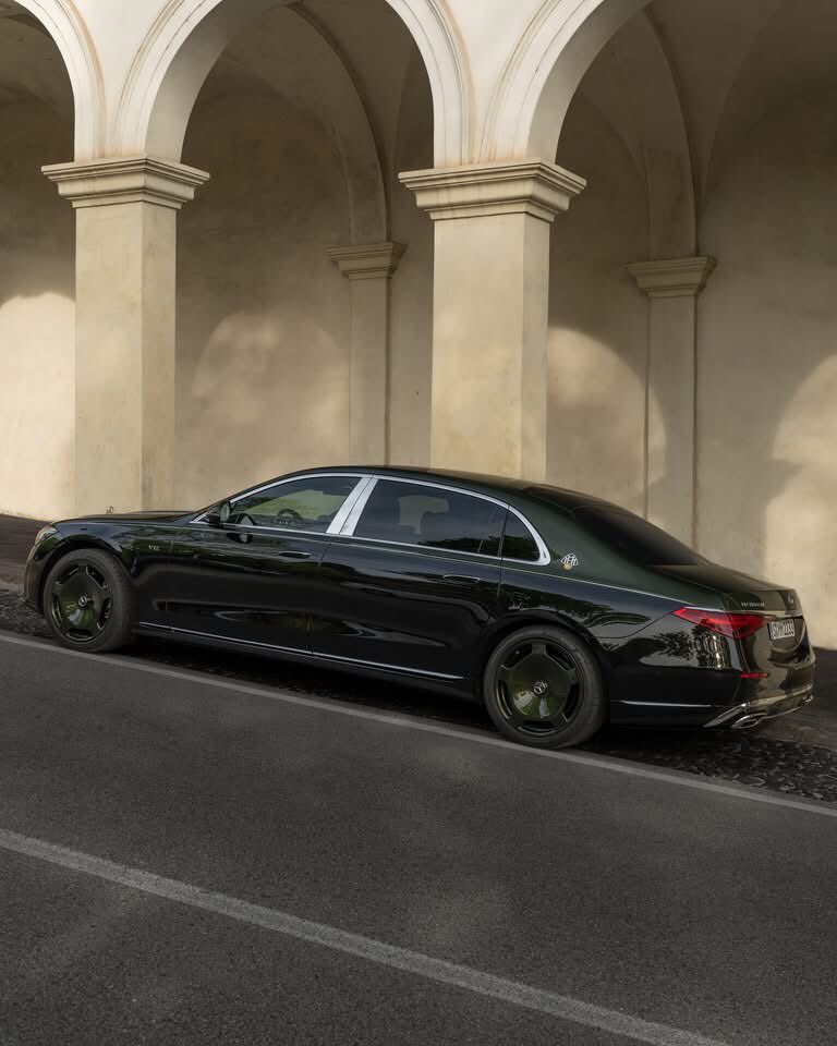 CarHub_2's tweet photo. THE LEGACY OF THE V12 ENGINE,REIMAGINED WITH THE MERCEDES-MAYBACH V12 EDITION 🚀. https://t.co/kOZHV1FwBZ