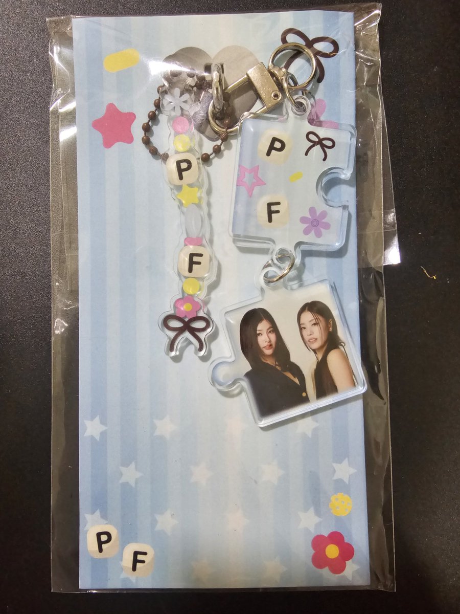 TapeSushi's tweet photo. PahnFond Phone buckle (ป่านฟ้อนด์)

250 THB 

นัดรับวันที่ 26/7 ได้ or 📮 50 THB

#ตลาดนัดป่านฟ้อนด์
#ตลาดนัดgmm 
#SiamParagonxTCEX2026xGMMTV
#YBOOKFAIR11xGMMTV https://t.co/KwJ22sm9Cz
