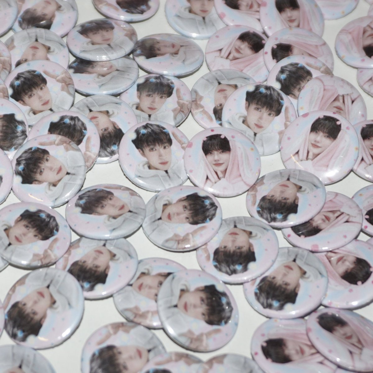 skybluenoni's tweet photo. จั่นรับทำเข็มกลัดอยู่นะแต่รับแบบวงในมาก55555🥺

ขั้นต่ำ 10 ชิ้น คละได้ไม่จำกัด🐈

♡ 25มม / 3 ฿
♡ 32มม / 4 ฿

งานปั้มมือทุกชิ้น อาจมีคาดเคลื่อนแต่ไม่มีผลต่อการใช้งานแน่นอนค่ะ🐾 https://t.co/ALtXvpAk7U