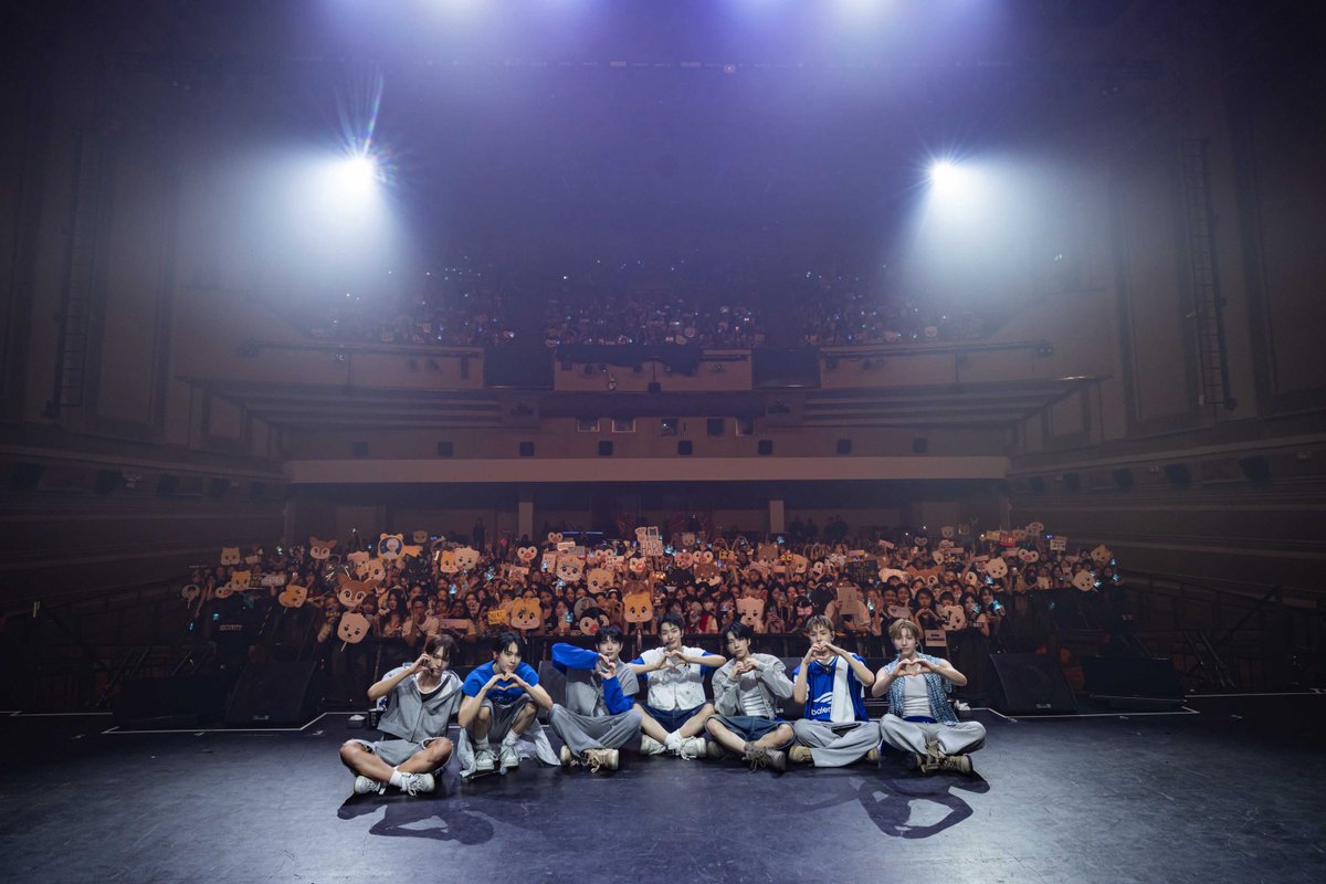 friedrice_live's tweet photo. 𝙈𝙢𝙘𝙝𝙠 𝙈𝙢𝙘𝙝𝙠 with SINGAPORE NEX2Y at NEXZ GLOBAL SHOWCASE EVENT <Mmchk : Not Typical> in SINGAPORE 💛

Thank you for vibin', groovin' and cruisin' with NEXZ 🫶🏻✨

#NEXZ
#Mmchk #NEXZ_Mmchk 
#NEXZ_GLOBAL_SHOWCASE_EVENT 
#NEXZ_Mmchk_SHOWCASE_SG 
#FriedRiceEnt https://t.co/1jVxbK7FqM