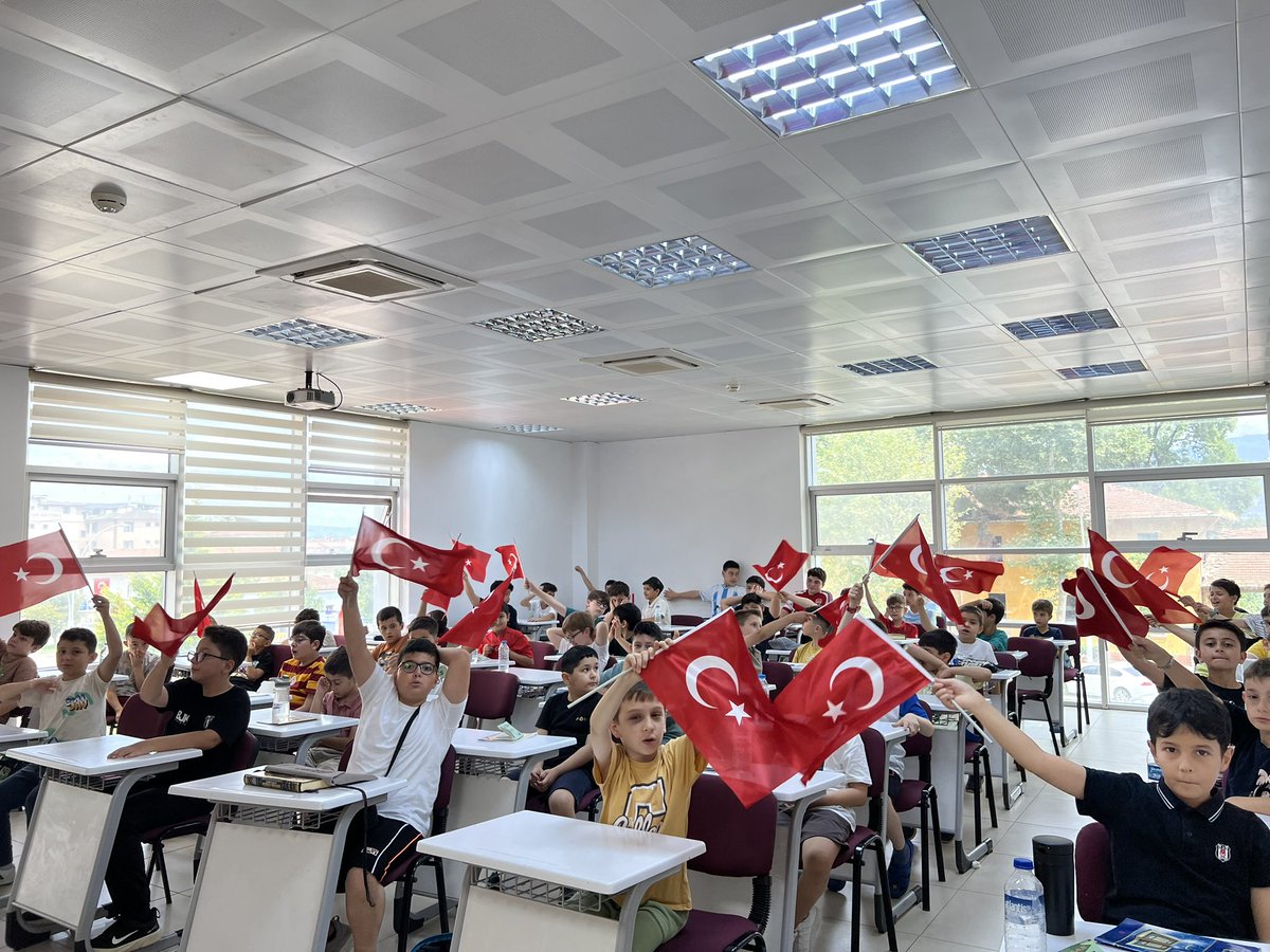 GSB_ErbaaGM's tweet photo. 15 Temmuz Demokrasi ve Millî Birlik Günümüzün 10. yılında, tüm şehitlerimizi rahmetle, bu ülke için canını ortaya koyan kahraman gazilerimizi saygı ve minnetle anıyoruz. 🇹🇷 https://t.co/BlbSN3FVJp