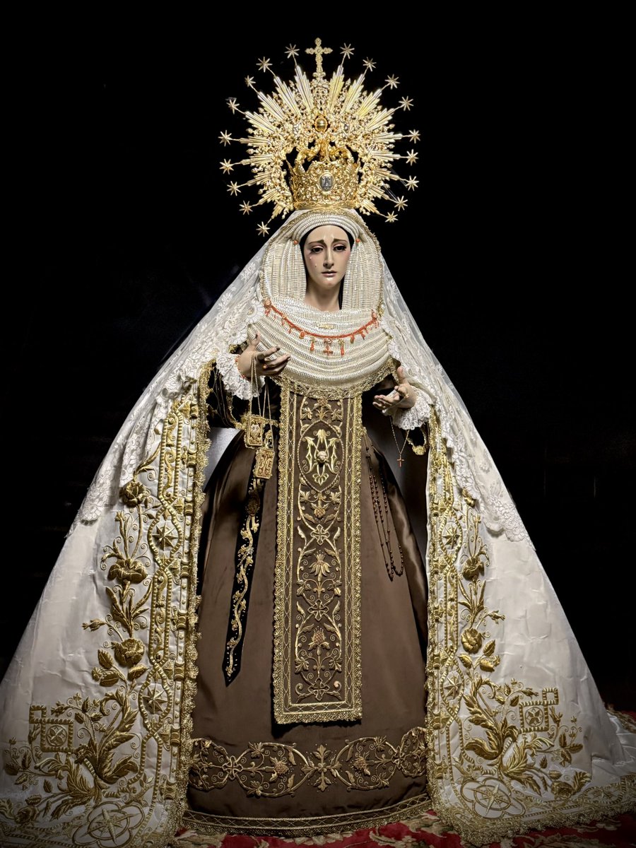 Leandelapuebla's tweet photo. 𝐍𝐮𝐞𝐬𝐭𝐫𝐚 𝐒𝐞𝐧̃𝐨𝐫𝐚 𝐝𝐞𝐥 𝐂𝐚𝐫𝐦𝐞𝐧
Julio 2026 
@Hdad_del_Carmen 
Sevilla

𝑀𝑎𝑑𝑟𝑒 𝑑𝑒𝑙 𝐶𝑎𝑟𝑚𝑒𝑙𝑜, 𝑟𝑢𝑒𝑔𝑎 𝑝𝑜𝑟 𝑛𝑜𝑠𝑜𝑡𝑟𝑜𝑠. https://t.co/SisnZDn0QA