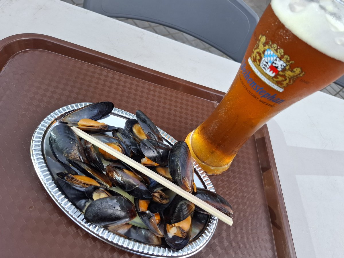 junjun0612y's tweet photo. 暑すぎるので
ビールがススム

フードも旨い

#名古屋オクトーバーフェスト https://t.co/HInFEHELT4