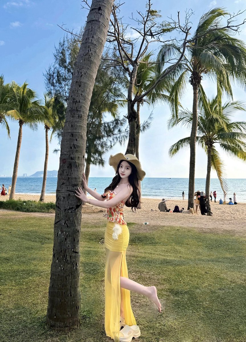 anan2623's tweet photo. 今天是不是打扮的很可爱呀，喜欢吗
    v：anan26233 https://t.co/Ae5CDnhhNo