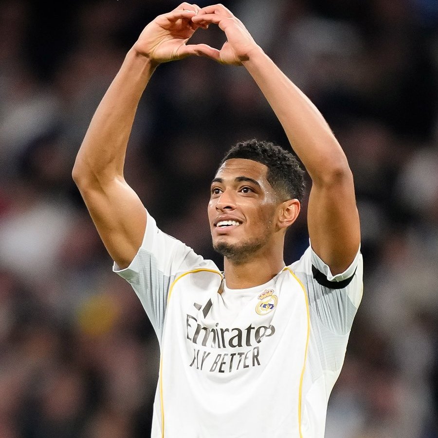 MadridXtra's tweet photo. 🚨 BREAKING: Real Madrid sources say there's NO NEED to sign a midfielder with players like Jude Bellingham already in the squad.

The priority is improving the current group's chemistry and performances. @GuillermoRai_ https://t.co/i4QDCysjqo