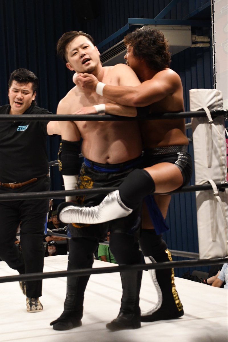 d19930723's tweet photo. 2026.7.11 #pwzero1 インイタ大会
4.#火祭り2026 Bブロック公式戦
◯中嶋勝彦vs橋本大地×② https://t.co/WqXV9CnV4W