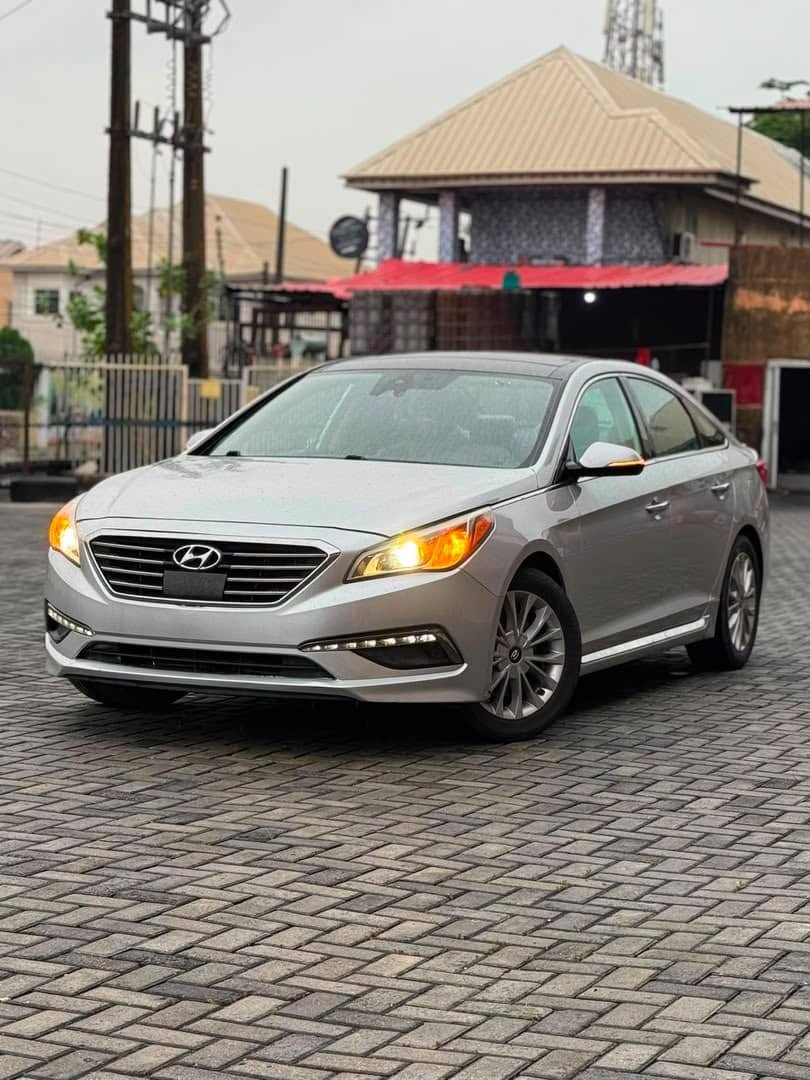 onusancho1's tweet photo. 2015 Foreign used  Hyundai Sonata Limited 

Fullest option 
Accident free 
Pano roof 
Rev cam 
Bluetooth 
Thumb start 
Parking assist sensor
BSM sensor 
2026 Entry 

12.9m Cash 
Location Ajah, Lagos https://t.co/fnxY9UFsa5