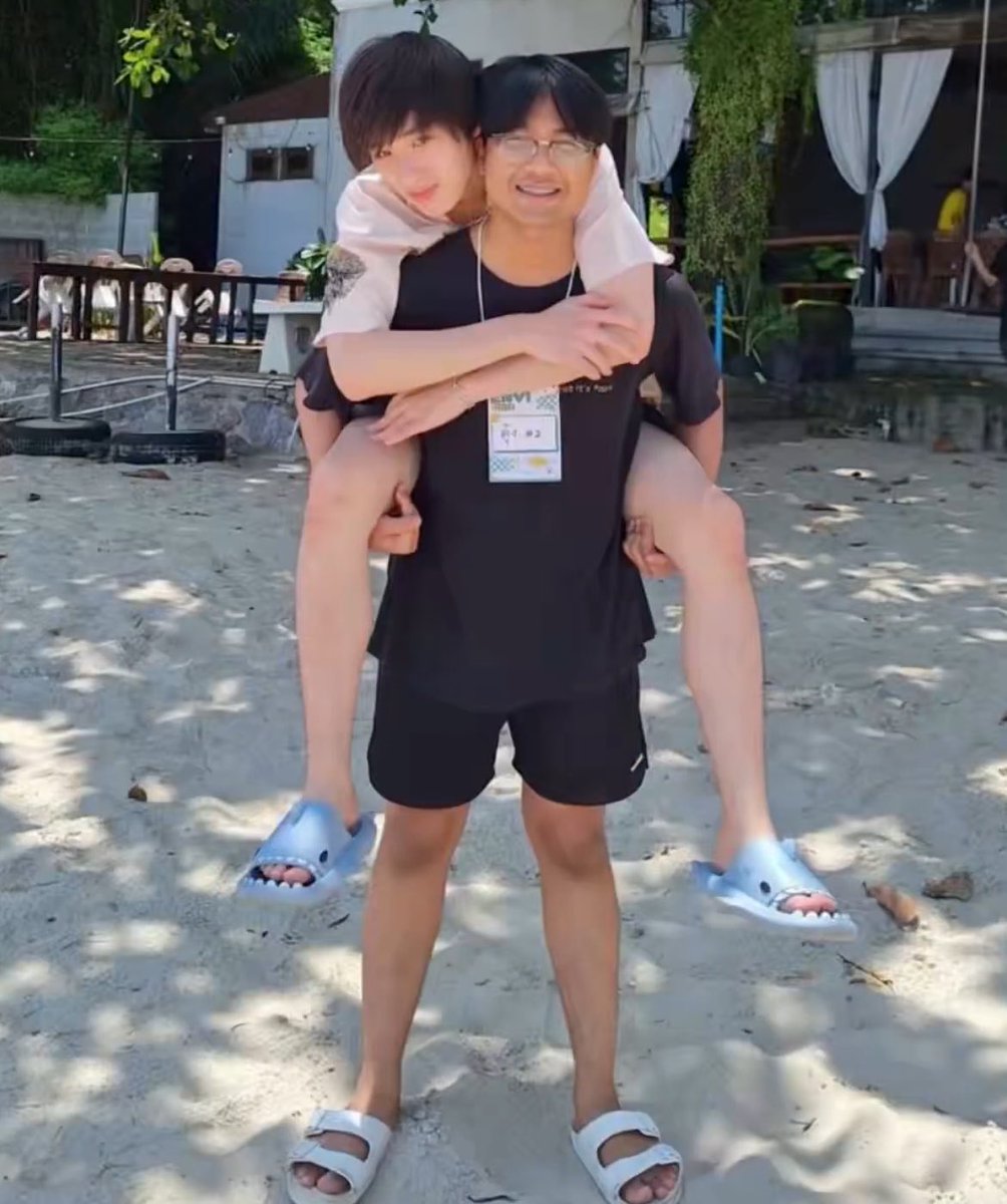 ninexjw_'s tweet photo. มิตรภาพลูกผู้ชาย https://t.co/XztNpZO39M