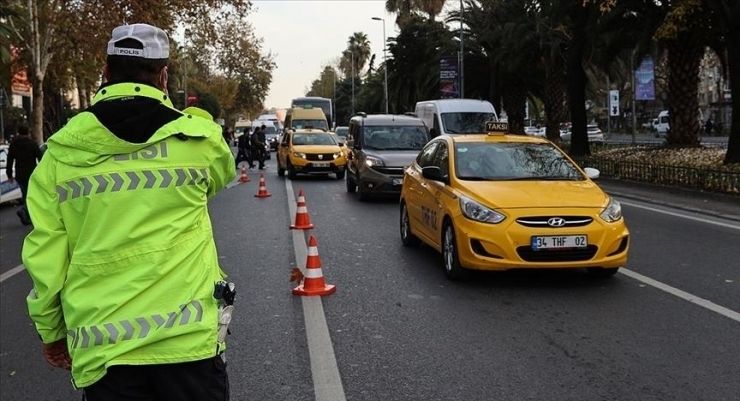 15 Temmuz Şehitleri Anma Günü Nedeniyle İstanbul'da Trafik Denetimleri