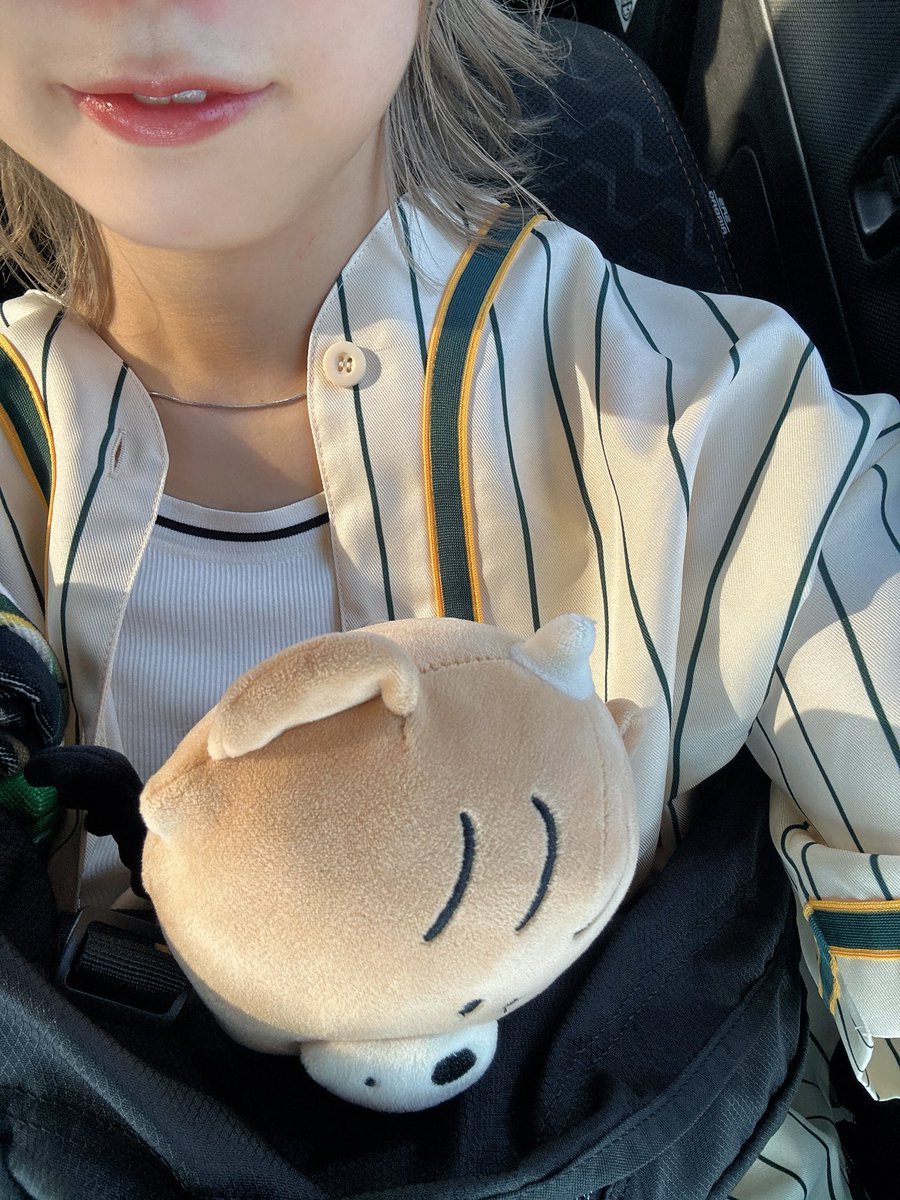 radry_12's tweet photo. 無事グッズゲトリました〜〜❤️‍🔥✊🏻
お騒がせ🤭 https://t.co/bT826QIgsC