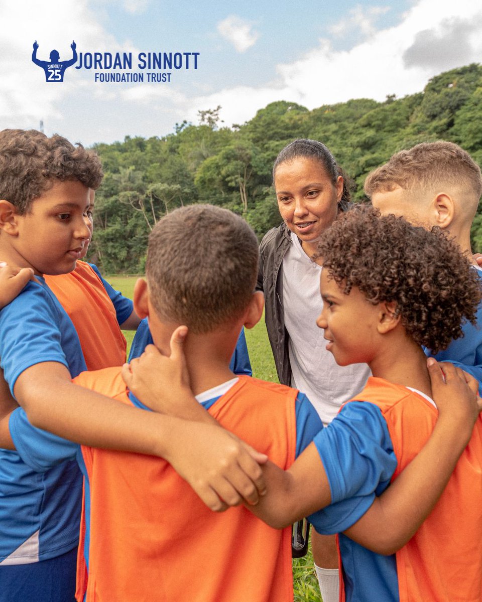 JSFTrust's tweet photo. Around the UK, millions of volunteers give up their time every week to keep grassroots sport going, local sport simply wouldn't happen without them.

A huge shout out and thank you to every volunteer making a difference in their community. 💙

#Volunteers #SportsVolunteers #JSFT https://t.co/8dKHpv105r