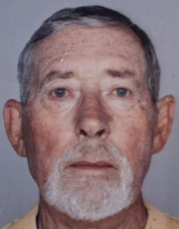SuffolkPolice's tweet photo. Police are appealing for help to trace an 80-year-old man, last seen in the Rogers Close area #Felixstowe around 4:15pm yesterday.

He is believed to be on foot &amp; wearing a black jacket, light  trousers and dark shoes, as pictured.

More detail here https://t.co/gDa5mYzFd1 https://t.co/2biyJsd3GJ
