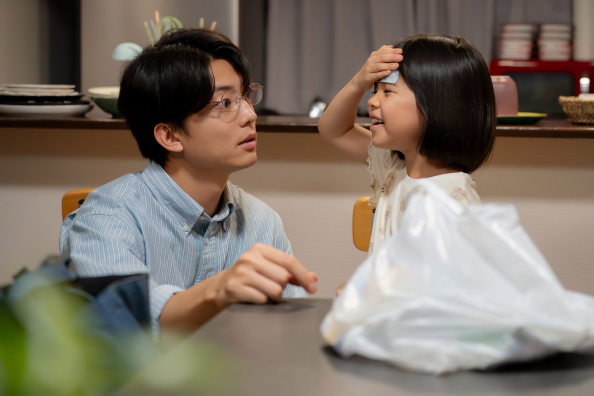 taberudake_tx's tweet photo. 🍽️ ✧ 場面写真公開 ✧ 🥀

ドラマ『#一緒にごはんをたべるだけ』
きょう深夜𝟐𝟒:𝟎𝟎〜 BSテレ東にて第𝟐話放送.ᐟ

さらに、U-NEXT＆TVerにて配信中.ᐟ📱✨
お好きな時間に、何度でもおかわりしてくださいね🍚
#早見あかり #伊藤健太郎 #岸明日香 #久場音葉 #真矢ミキ

☑︎U-NEXTにて見放題独占配信中.ᐟ
☑︎TVerで無料見逃し配信中.ᐟ
▶︎▶︎https://t.co/bOwdezvwOa
▶︎▶︎https://t.co/Z6inkgdNVs