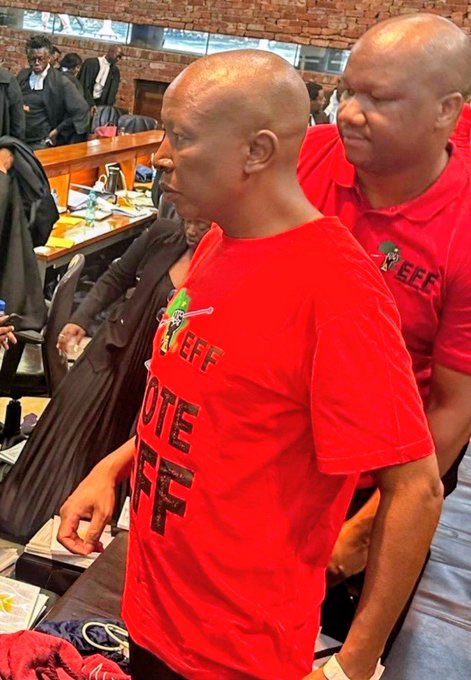 MbhazimawaGaza's tweet photo. May our people realise that this fellow isn’t going to give them any farm. He’s merely good at managing the anger of our people on behalf of the ANC meanwhile he feeds himself. A very selfish human who enriches himself out of the poverty of our people https://t.co/UfL9dFMToE