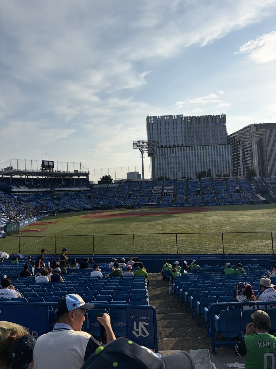 takehiko07's tweet photo. 今日はここから〜♪
暑い！！ https://t.co/hJdUPSfhEk