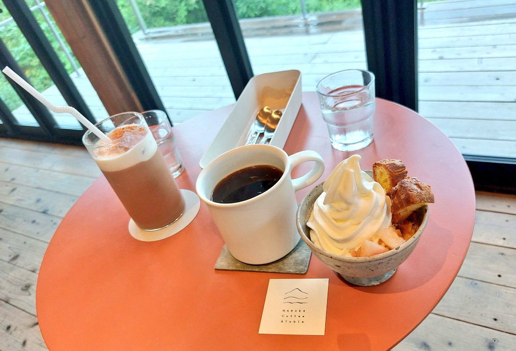 uraura_cat's tweet photo. 行く途中雨だったけど見晴らしのよいカフェに来た☕ https://t.co/DhjWBuZMe9