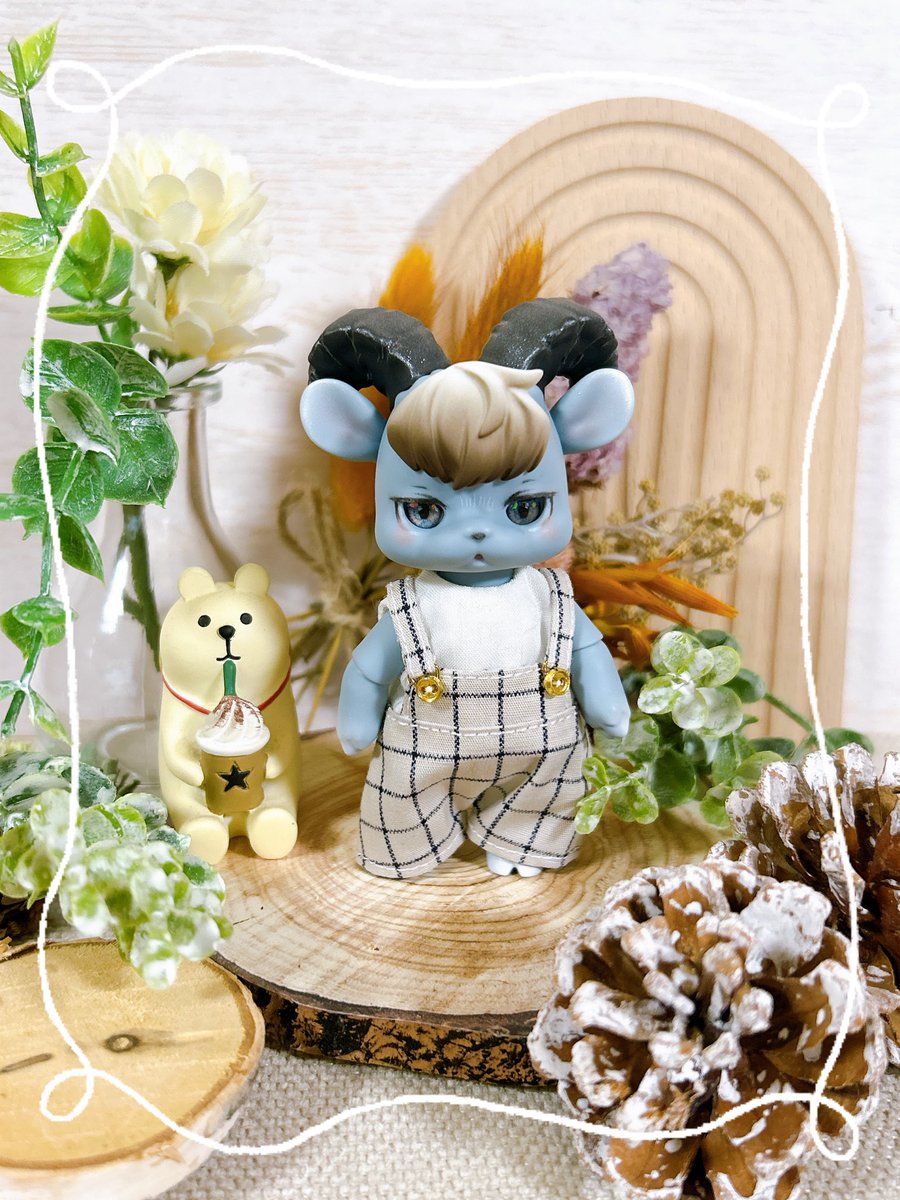 muta4610's tweet photo. 📍イドル戦利品

🌿monmoniさま(@kmsri3 )のサロペット

💫LARAさま(@Lara_dollworld )のバルーンワンピース

🌷an.さま(@panmimi_02 )のかりぐらしのかくざとう

🏕ちいさなドールの革細工さま(@ss34doll )のリュック

#kumukuku
#cocoriang https://t.co/IEGxIsDH25