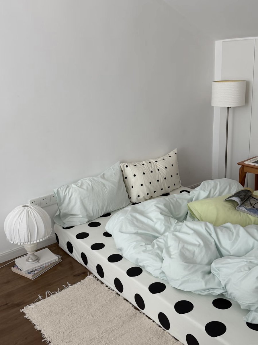 sekarwangikuu's tweet photo. Currently obsessed with this polka dot bed era. https://t.co/2euIrLEkVb