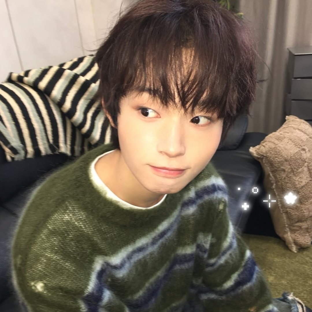 케케 tweet media