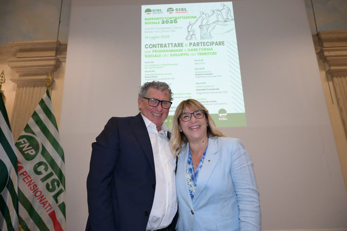 CislNazionale's tweet photo. Oggi, al Centro Congressi Cavour di Roma, la presentazione del #RapportoContrattazioneSociale2026 con le conclusioni della Segretaria Generale della Cisl #DanielaFumarola. L'iniziativa, dal titolo "Contrattare e partecipare per programmare e dare forma sociale allo sviluppo dei territori", è organizzata da Cisl e Fnp Cisl.
Dopo l’introduzione di Alessandro Geria, le relazioni di Sauro Rossi, Segretario Confederale Cisl, e Anna Maria Foresi, Segretaria Nazionale Fnp. A seguire, gli interventi dei professori Egidio Riva, Rosangela Lodigiani e Massimiliano Colombi del Centro di Ricerca Wwell, e di Roberto Pezzani, Segretario Generale Fnp Cisl.

#CISL #ContrattazioneSociale @FnpCisl