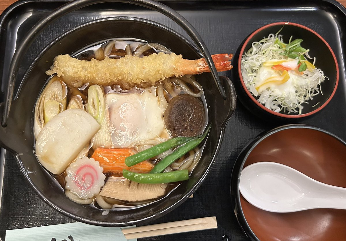 kemonmon's tweet photo. 灼熱の中、あえて鍋焼きうどん！ https://t.co/edNOOtGR8q