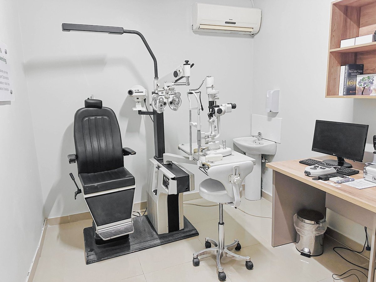 OptinovaZim's tweet photo. Visit our Borrowdale Branch and experience professional service, beautiful aesthetics, and a team that’s ready to help you find the perfect look. We can’t wait to welcome you!
📍Borrowdale Branch Samlevy
#Borrowdale #VisitUs #WarmWelcome #CleanAesthetics #EyeCare EyewearStyle https://t.co/dol6zzXklu