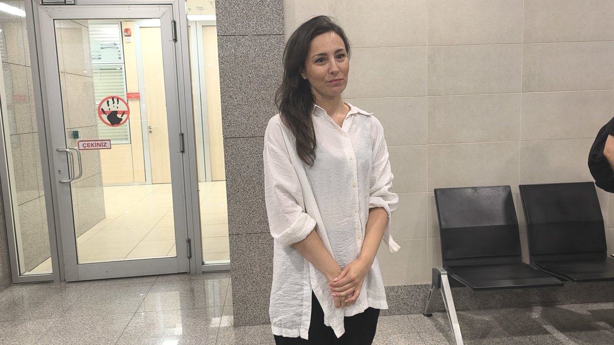 umuttastangzt's tweet photo. Komedyen Tuba Ulu'ya “halkın bir kesimini alenen aşağılama” suçlamasıyla 5 ay hapis cezası verildi. Hükmün açıklanması geri bırakıldı. https://t.co/wu6M2d4hPs