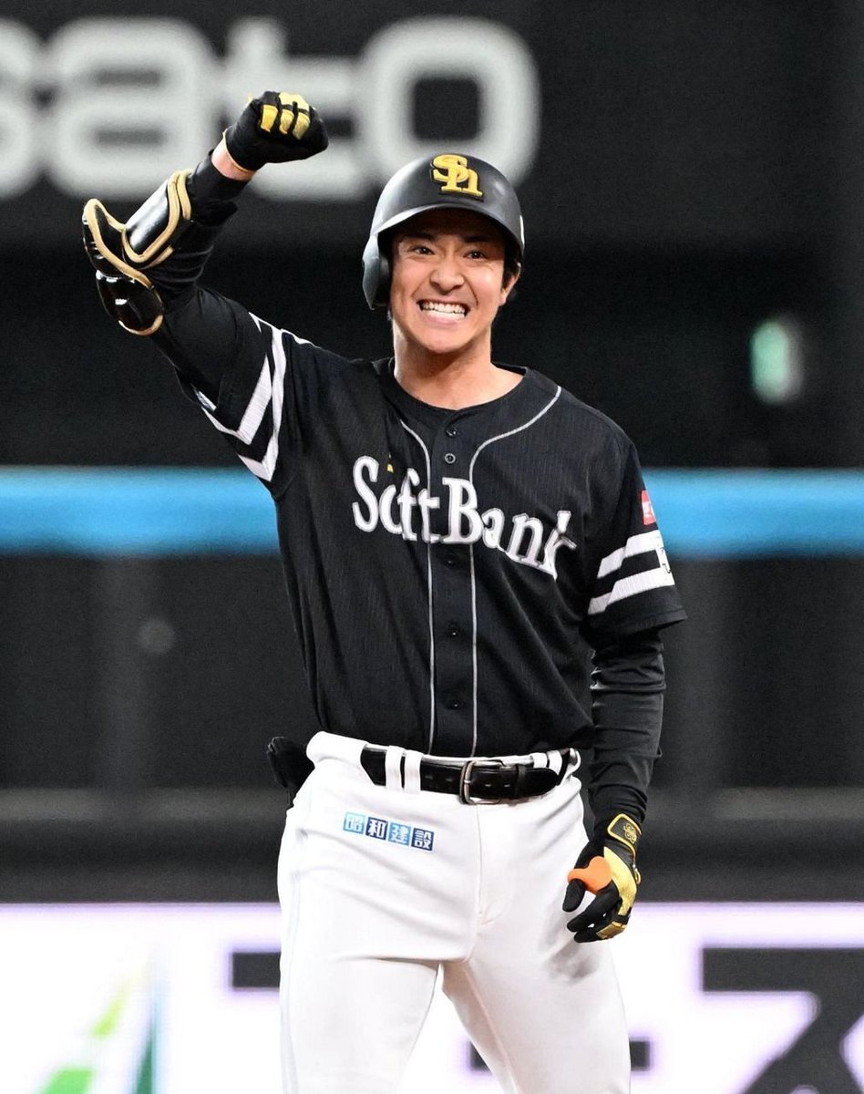 nishispo_hawks's tweet photo. 得点圏での代打成功率100％！
殊勲打のソフトバンク柳町達の心構え

「覚悟を決めて打席に入っている」

#sbhawks
▼記事はこちらから▼
https://t.co/0XZKgWxjBa https://t.co/Frs02MrLCn
