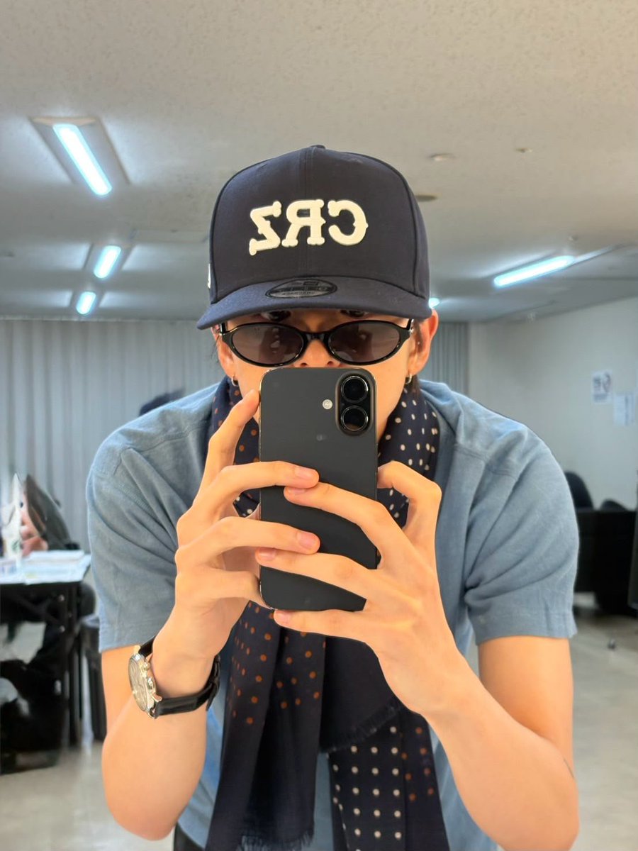 asahihamada_id's tweet photo. [140726] ASAHI update on yg_treasure_official instagram 📸

“in osaka.”

#TREASURE #트레저 #ASAHI #아사히 #朝光 @treasuremembers https://t.co/cAXO0vlpBZ