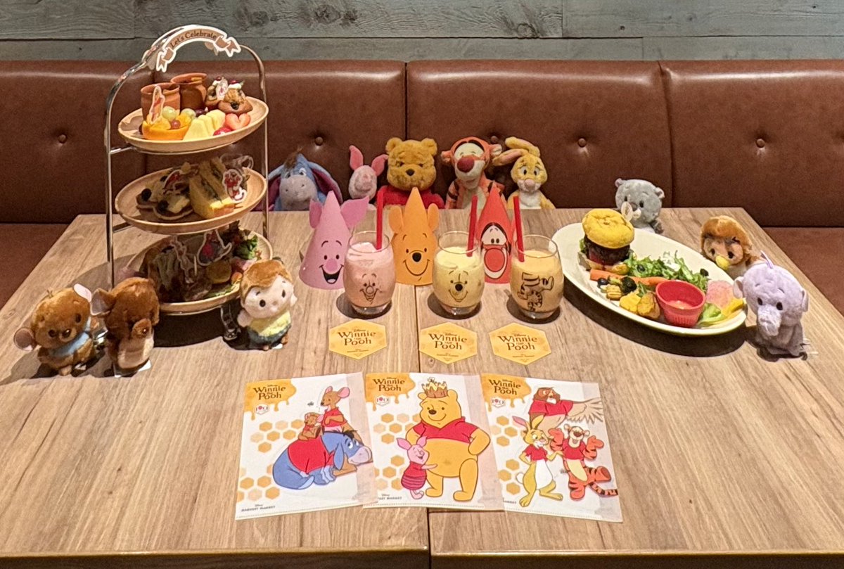 N08394346's tweet photo. ハーベストカフェ貸切パーティー🧸🎈🎉

渋谷と横浜の内装が違うということで、２回目のアフタヌーンティー☕️🍃

ノベルティーもコンプできて気になってたハンバーガーも食べれてプーさんフレンズ達と優雅にお茶会できました✨ https://t.co/BFEfQf1X4P