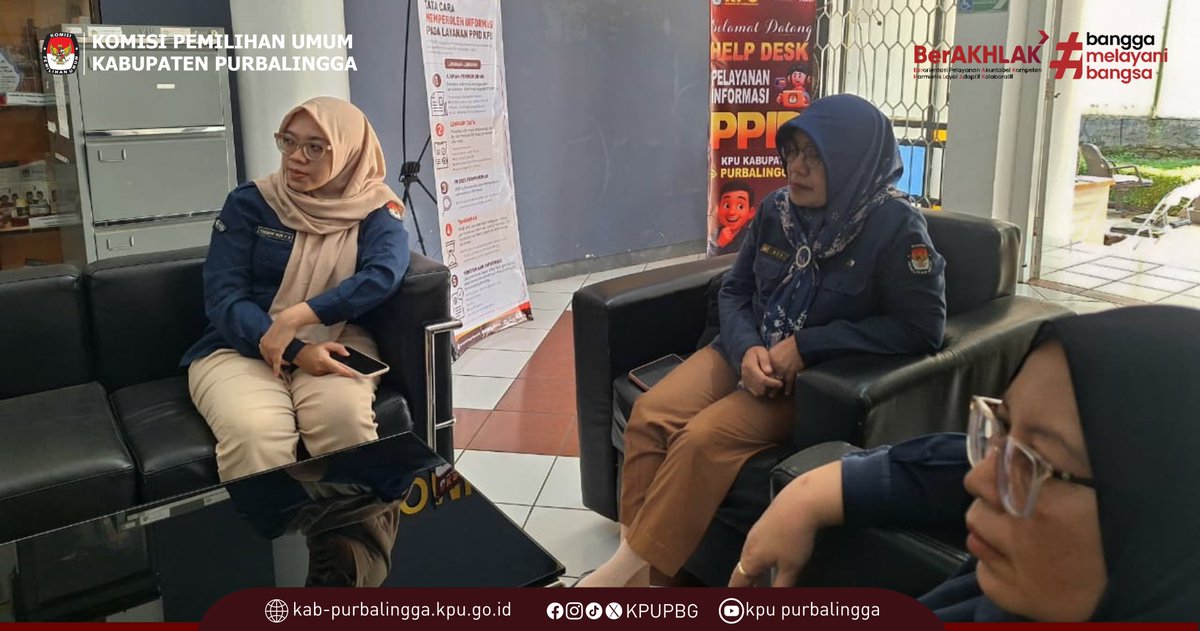 KPUPBG's tweet photo. #Temapemilih, KPU Kabupaten Purbalingga mengikuti kegiatan Penyusunan Jurnal Sumber Daya Manusia (SDM) yang diselenggarakan oleh KPU Provinsi Jawa Tengah secara daring melalui Zoom Meeting pada Selasa (14/7/2026).

#kpupbg
#KPUMelayani https://t.co/5t4ycrJHKF