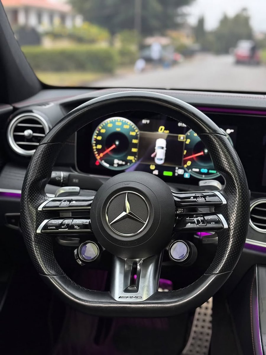 Automalet's tweet photo. • Keyless Entry &amp; Push Start 
• Panoramic Roof 
• Apple CarPlay &amp; Android Auto 
• Burmester Sound System 
• AMG Drive Dial 
• Ambient Lighting &amp; Mercedes-Benz Safety System https://t.co/hKWUZHjiFz