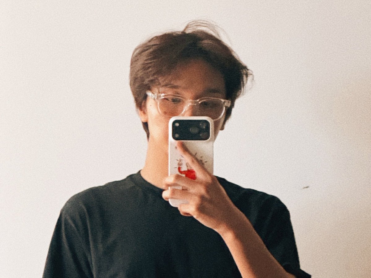 ecadino's tweet photo. MENURUT GUA INI GANTENGGG BANGETTG https://t.co/qDcXS34JUo