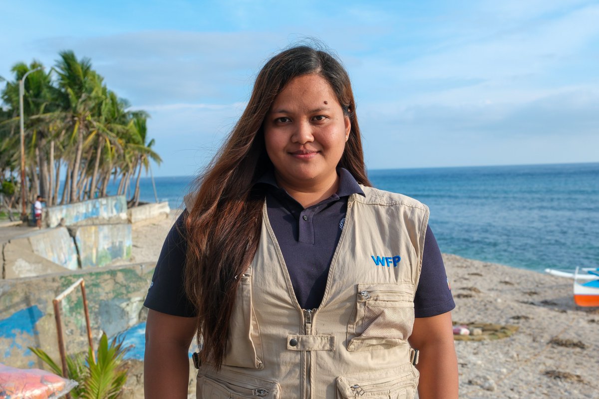 WFP_Philippines's tweet photo. 🌟Meet Nicole of WFP 🇵🇭 Emergency Preparedness and Response Unit

“It's a privilege to help strengthen what communities &amp; partners are building, and to watch that progress take root and grow.”

She helps bridge WFP &amp; partners, ensuring community voices are heard. #WFPsaPilipinas https://t.co/bAIXOoV5i8