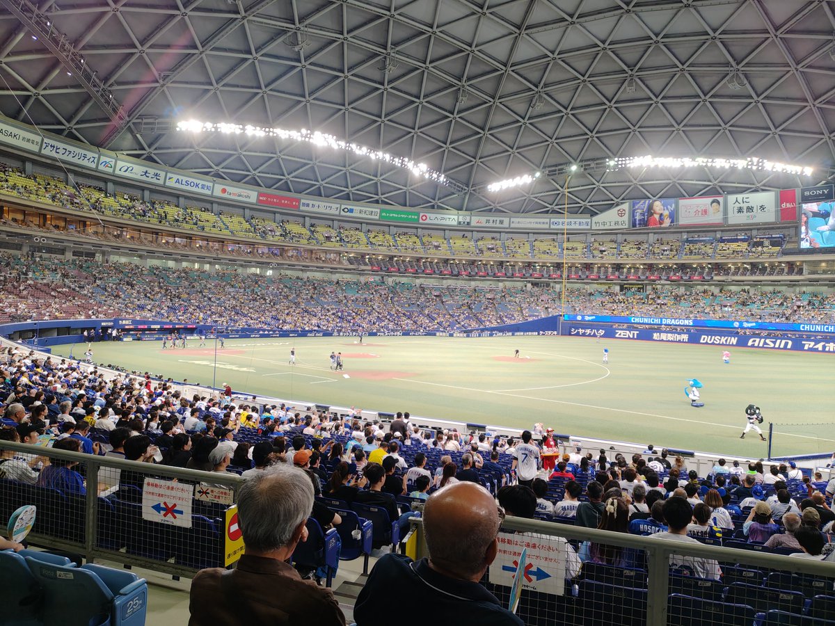 Roll_Keyaki's tweet photo. 気づいたら3日後またこの場所にいた…。(招待券を頂いた)

もう毎日Omoinotakeのライブ試合後にやって欲しいまである(ある)。 https://t.co/IsbxT7IaZs