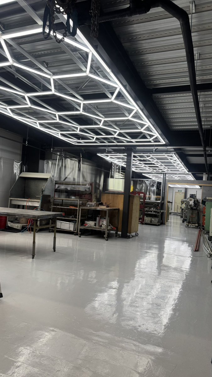 momonga_hayashi's tweet photo. RACING PROJECT BANDOHのFUJI BASE FACTORY新工場お披露目パーティーに伺いました🏎️💨
かっこよくてとてもワクワクしました🤩
マサ監督のこだわりや熱い想いを感じる素敵なファクトリーでした👏
#RACINGPROJECTBANDOH
#FUJIBASEFACTORY
#SUPERGT #マチラブ https://t.co/i0n1GkpsSJ