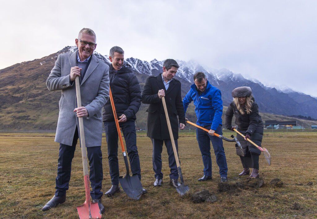 airportworldmag's tweet photo. Queenstown Airport breaks ground on biggest-ever airfield investment - The first sod has been turned on Queenstown Airport’s new heavy taxiway, marking a major milestone in the largest infrastructure investment programme in the airport’s history.
https://t.co/SFdEGT8hyz https://t.co/DxCIB3DvvF