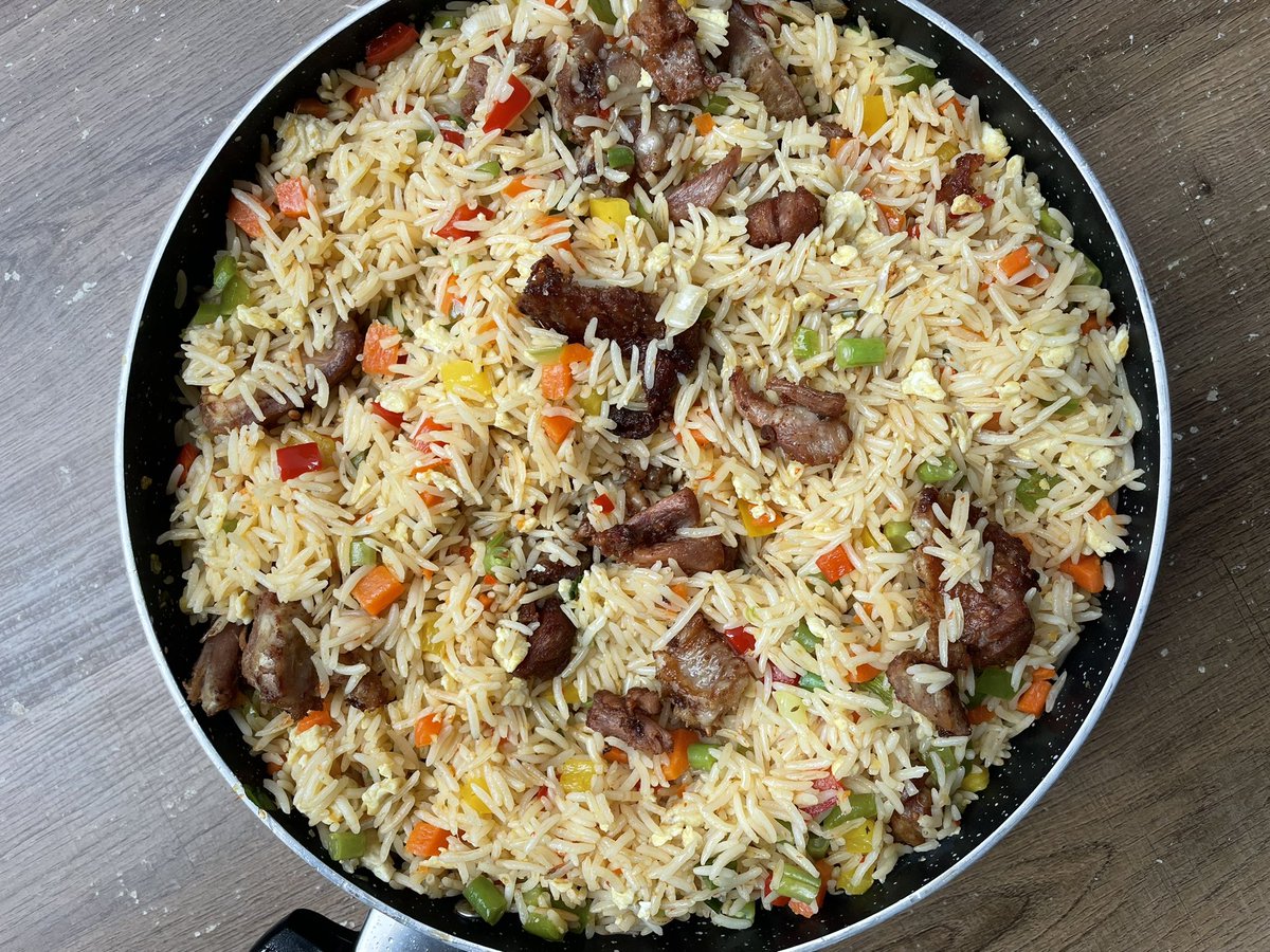 mysticmythi's tweet photo. The food                                       The Chef https://t.co/fuQs3j64Q3